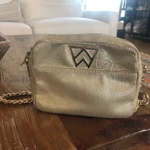 Kelly Wynn Mingle Mingle crossbody